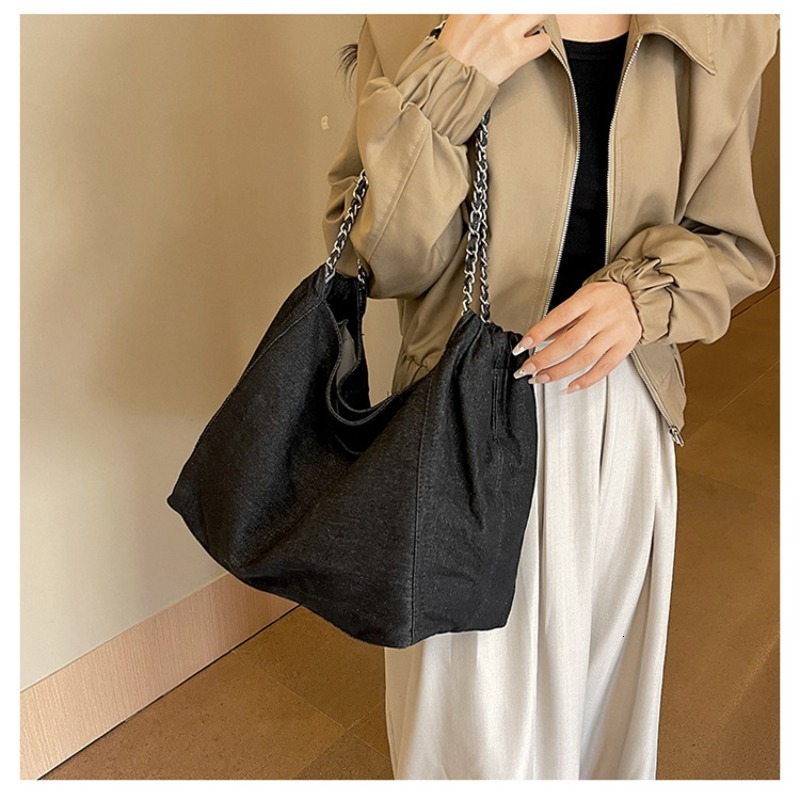 Fashion Denim Large-Capacity Women's 2024 New Versatile Casual Tote Student Class Shoulder Bag