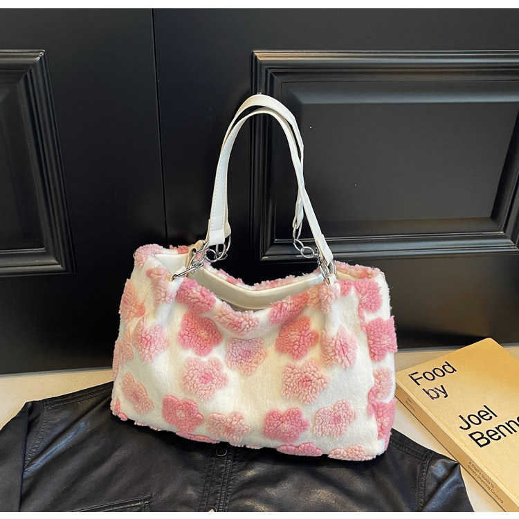 New Large Capacity Hairy Bag Fashionable Simple And Versatile Shoulder Women Bag Lamb Hair Flower Tote Bag For Women 241108