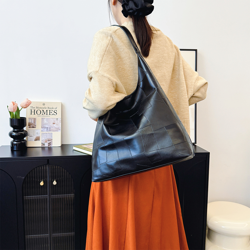 Autumn and Winter Vintage PU Women's Bag Large Capacity Trendy Shoulder Bag Solid Color Simple Casual Commuter Bag Retro Handbag