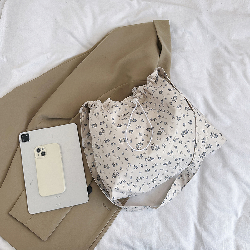 Women Fashion Shoulder Bag Large Capacity Drawstring Floral Crossbody Bag Adjustable Strap Simple Sling Bag Daily Commuting Bag