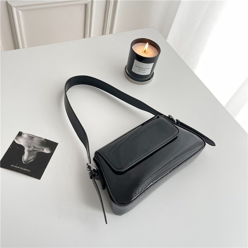 Women's Bag New European and American Fashion Patent Leather Women's Baguette Bag Textured Glossy Underarm High-end Shoulder Bag