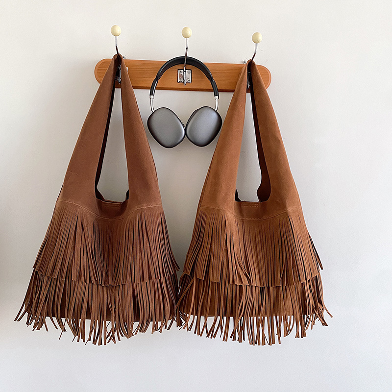 2024 new fashionable fashionable frosted fringed bag bag retro suede bucket bag cross-body bag