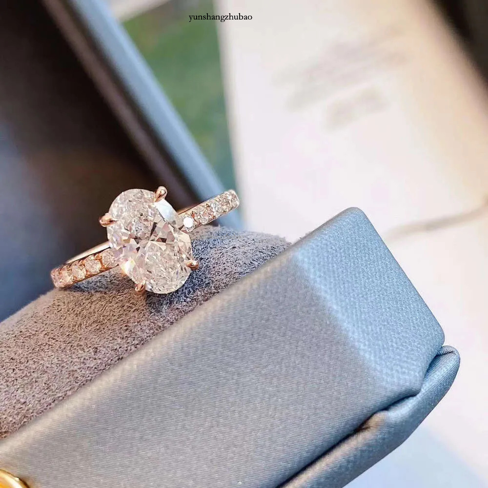 Yu Ying Customized White Gold D color Oval Cut Moissanite Women Jewelry Wedding Set Rings Engagement Ring
