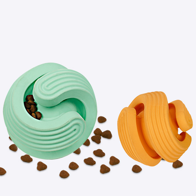 free shipping Mobius Rolling Play And Chew For Pets Treats Rubber Ball Toy Infinite Scrolling Dog Toys