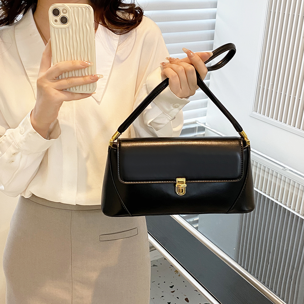 Retro Flap Underarm Bag PU Leather Clutch Purse Elegant Ladies Shoulder Purse Designer for Women Work Shopping Travel