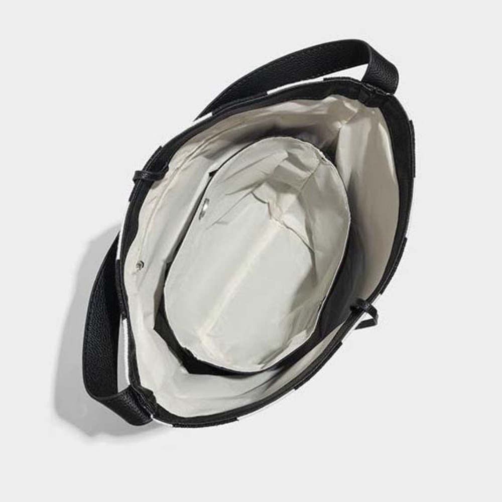 Large Capacity Black White Stripe Bag Drawstring Pattern Stripe Canvas Handbag Soft PU Leather Wide Straps Bucket Bag Winter