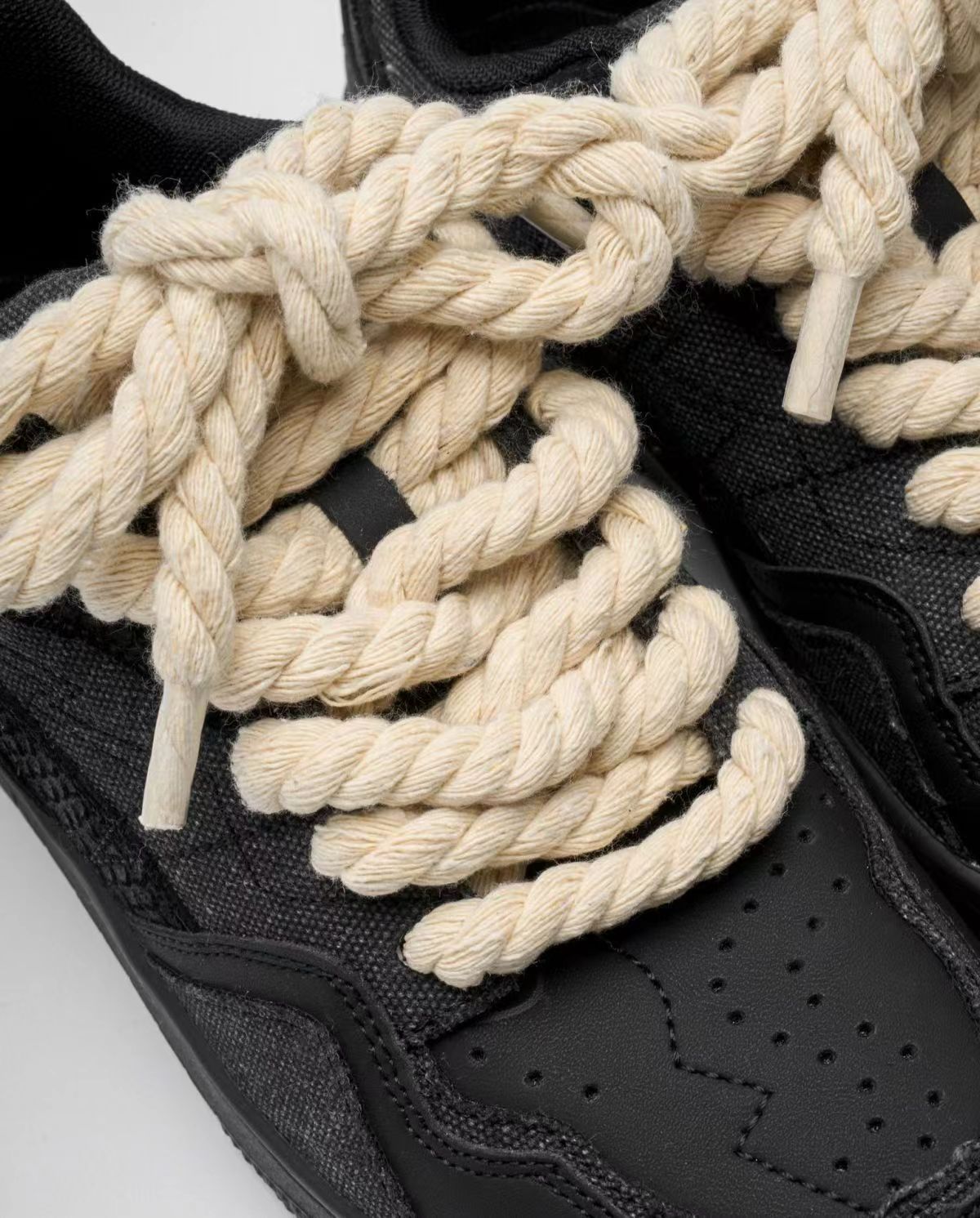 Men Bread Shoes 2024 New Trendy Versatile Casual Board Shoes Thick soled Tall Black Shoes Trendy Shoes