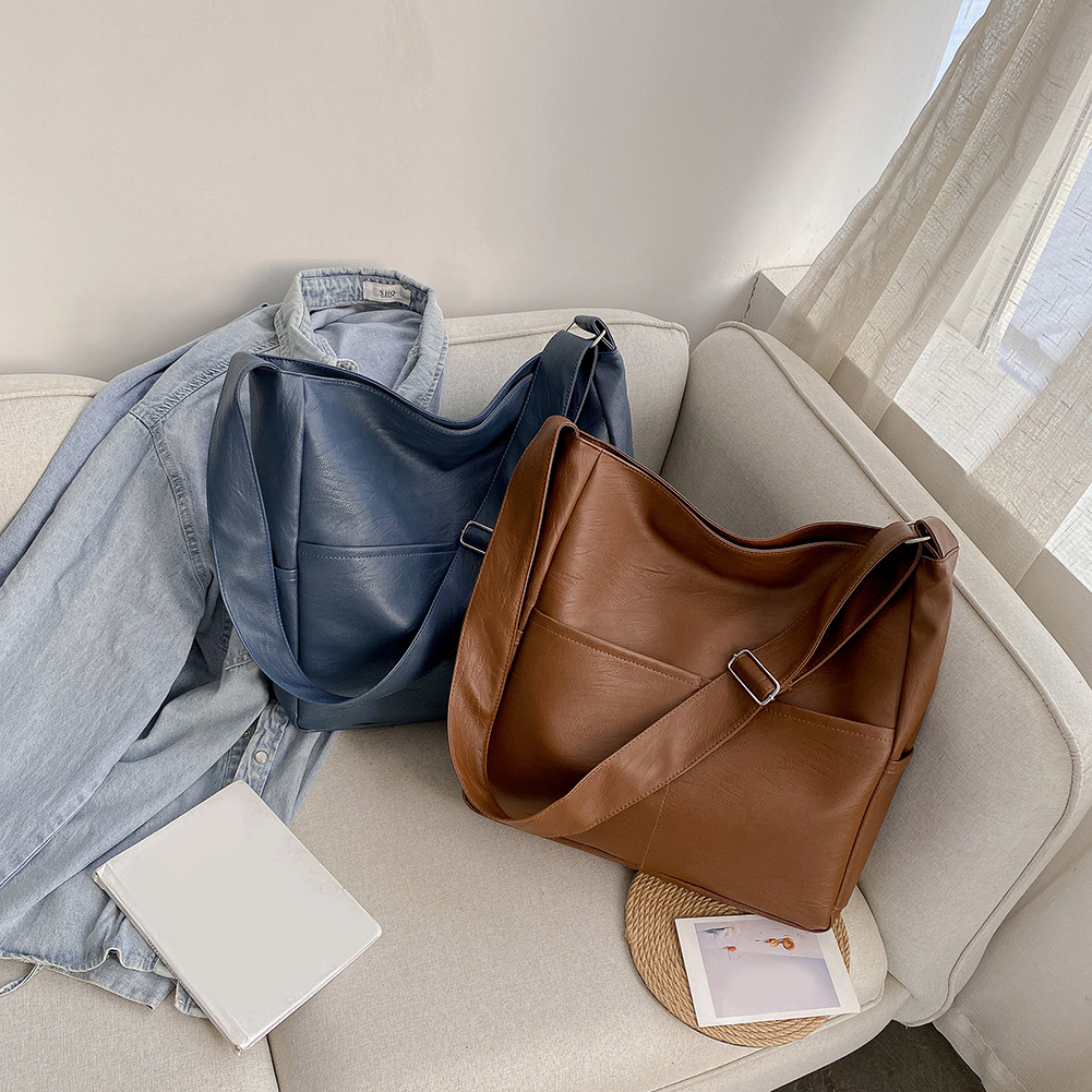 Large Capacity Tote Bag Women's New Trendy Shoulder Bag Simple and Versatile Commuter Bag Fashion Trendy Student Commute Bag