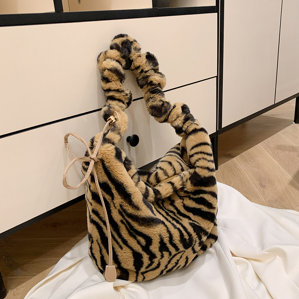 Women Plush Soft Tote Bag Drawstring Strap Leopard Print Fashion Shoulder Bag Large Capacity Chic Hobo Bag Outdoor Travel Bag