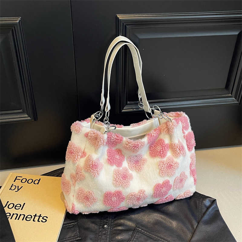 New Large Capacity Hairy Bag Fashionable Simple And Versatile Shoulder Women Bag Lamb Hair Flower Tote Bag For Women 241108