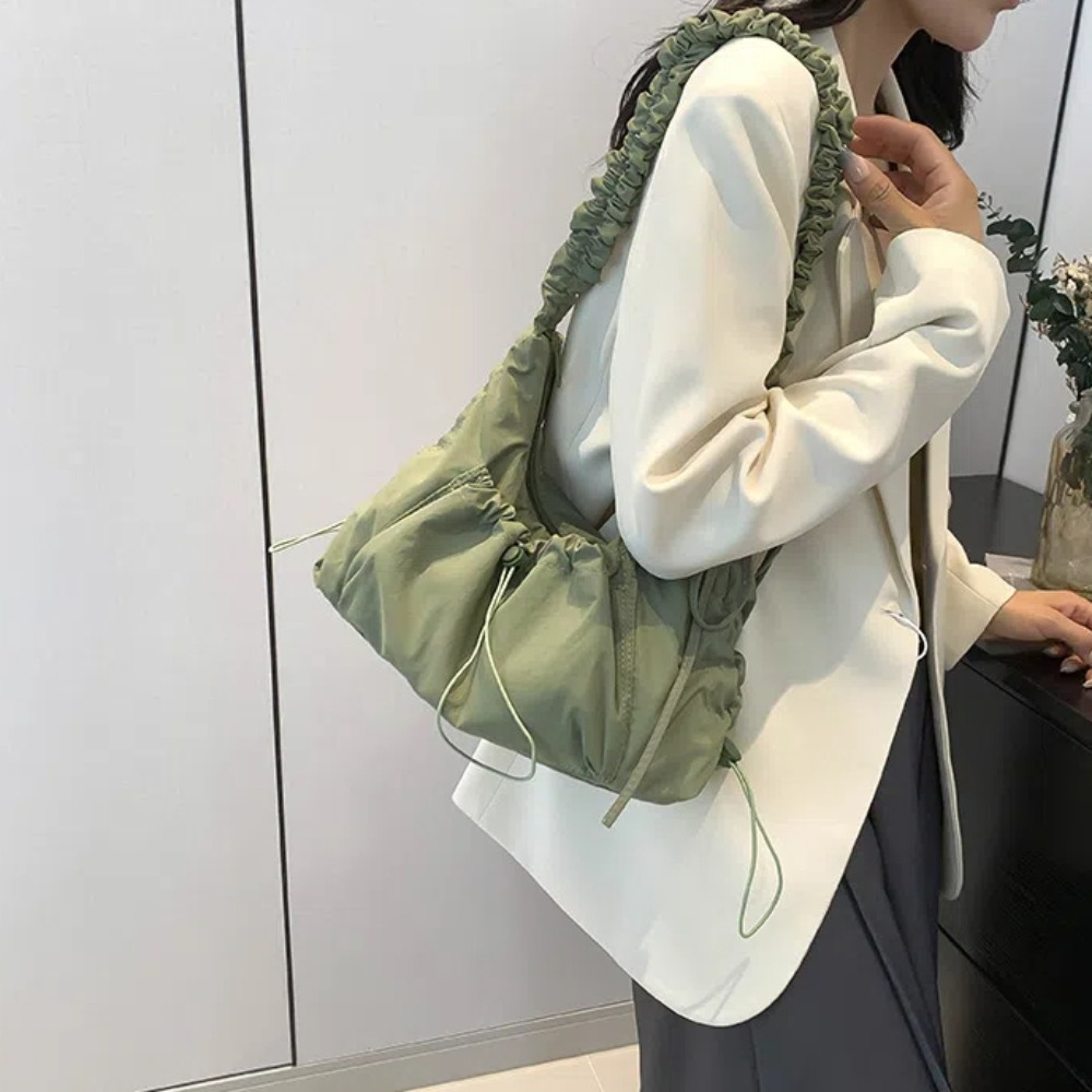 Solid Color Drawstring Tote Bag Lightweight Large Capacity Nylon Crossbody Bag Korean Style Elastic Rope Pleated Shoulder Bag