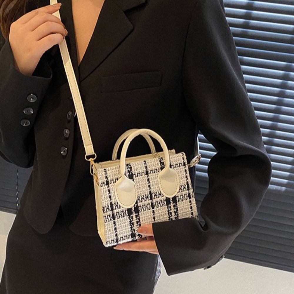Casual Mini Plaid Shoulder Bag Stylish Classic Single Shoulder Bag Portable Simple Vintage Square Bag Girls