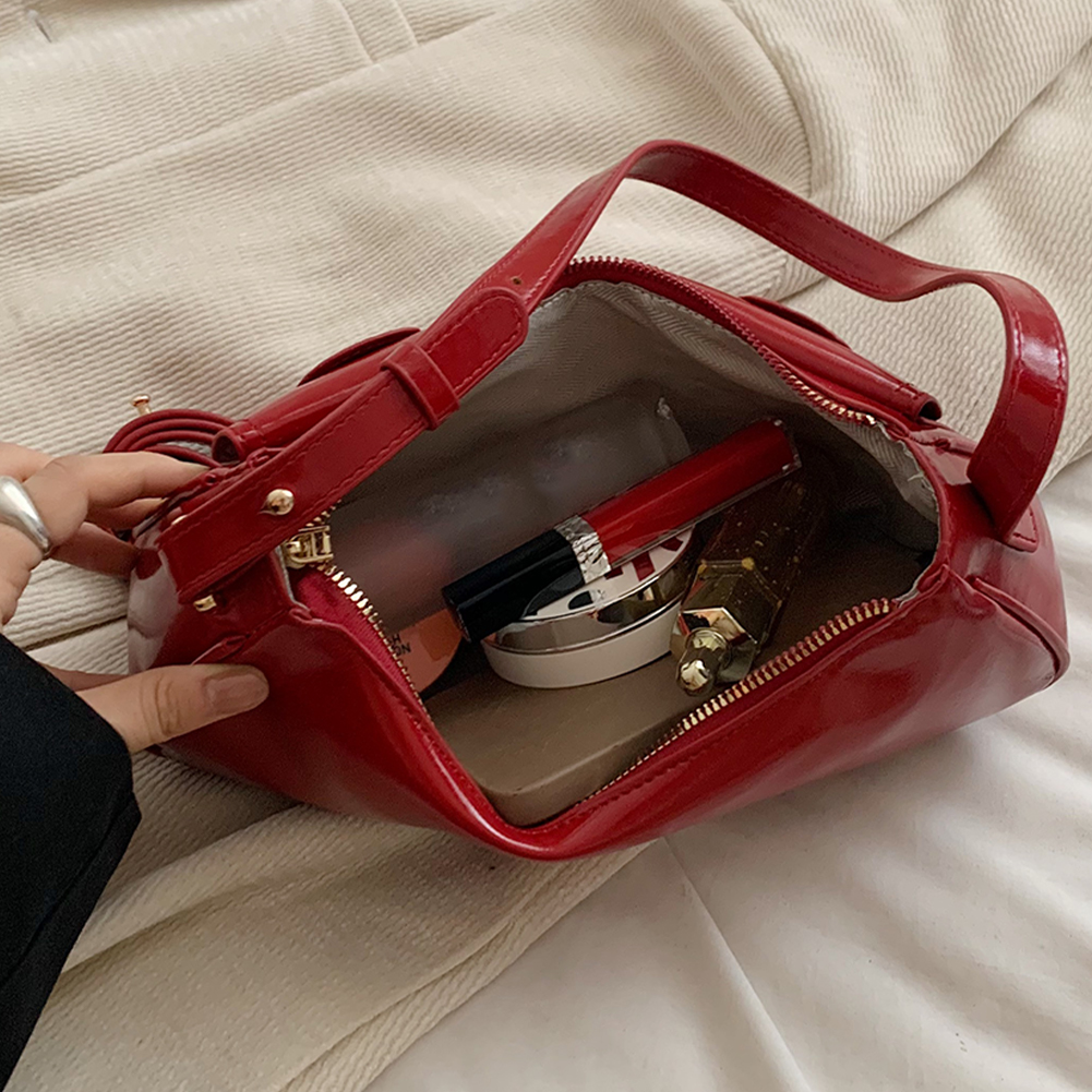 Fashion Leather Shoulder Armpit Bag PU Leather Crossbody Bag Female Simple Small Pocket Design Underarm Handbags and Purses