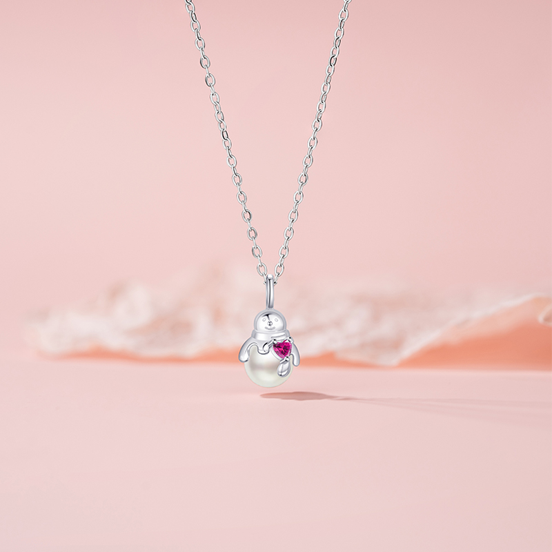 Christmas Inspired Heart Pearl Snowman Pendant Necklace - Unique Design for Women