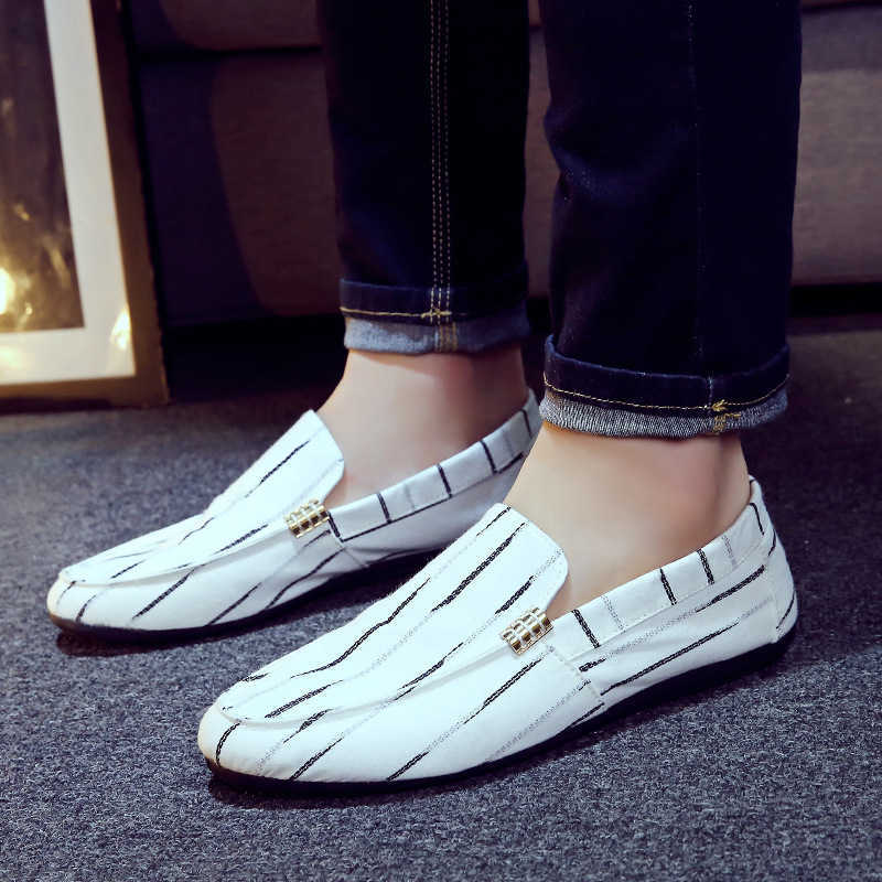 Spring and Autumn Season Mens Shoes Lazy Man Bean Shoes Mens Korean Version Old Beijing Cloth Shoes Mens Casual Shoes Student Breathable Shoes Men