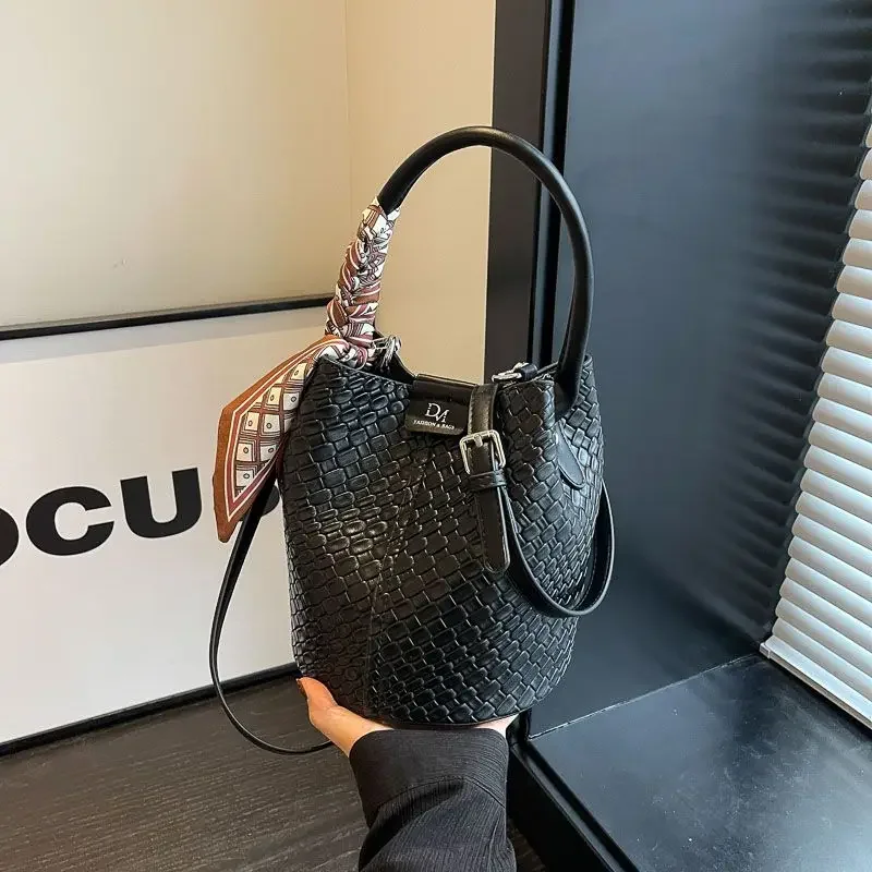 Sac Poplene Femme Temperament Summer Women Simple Top-handbag Fashion All-in-one Crooss Shoulder Bag Under Straddle Bucket Bag