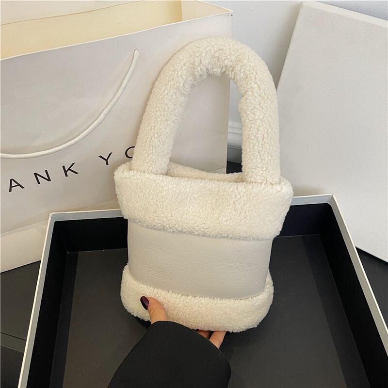 Hairy for women 2024 new autumn and winter plush water bucket niche design fashionable handheld cute handbag