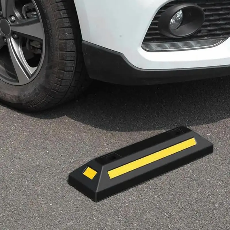 Car Stoppers For Garage Heavy Duty Rubber Parking Curb Guide With Yellow Reflective Tape Parking Space Stopper wheel aligner