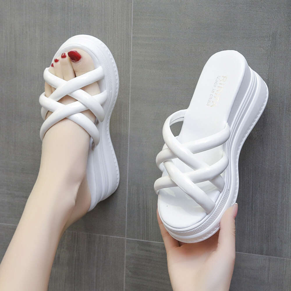 Great to Wear~poe for Women's 2024 Summer New Matsuke Bottom One Line Fish Mouth Student Street Shooting High Heel Slippers ddmythur