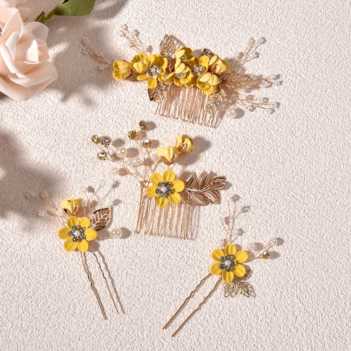 4PCS Hair Comb Wedding Flower Leaves Hair Pin Combs Romantic Crystal Bridal Clips Gold Color Leave Wedding Hair Accessories smile