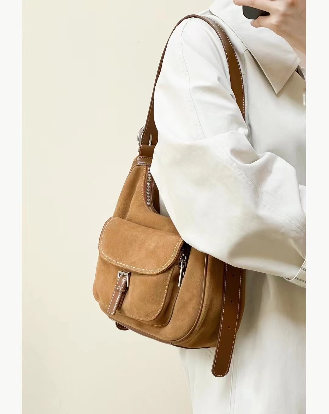 Autumn And Winter New Genuine Women Fashion Single Shoulder Matte Oil Wax Leather Large Capacity Leisure Bag Purse Zipper Style Patent Leather BagVoya