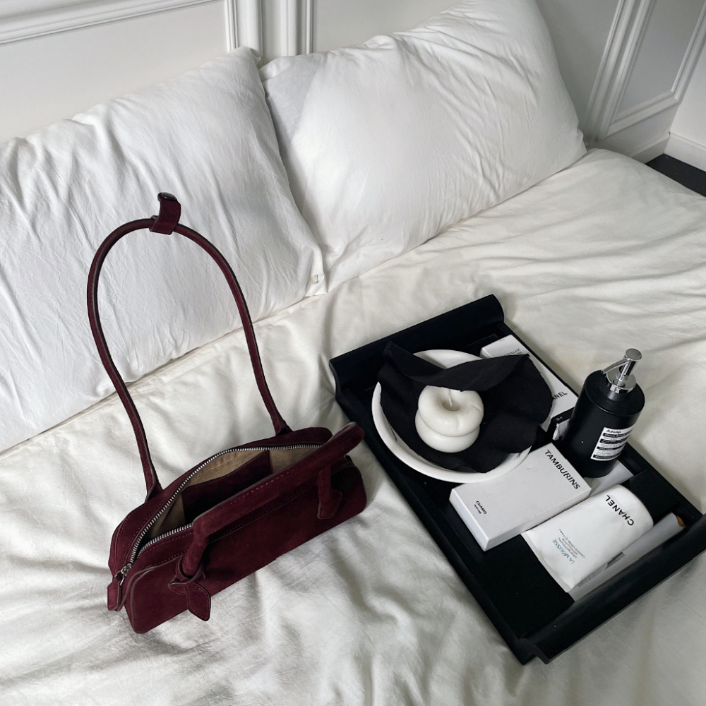 Customized Slender Sausage Shape French Niche Commuting Tote Matting Chamois Long Handle Women Handbag Armpit Shoulder Bag Suede