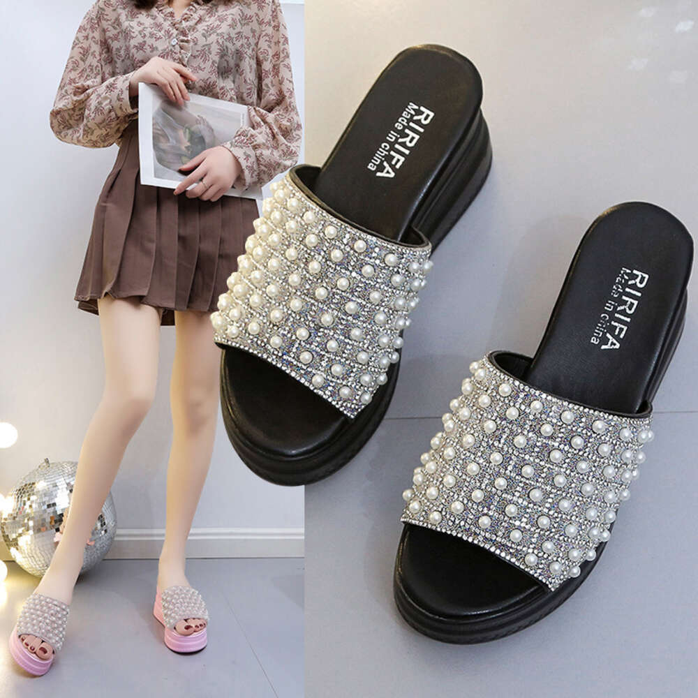 2024 Summer New Style Outward Wearing Matsu Cake Thick Sole High for Women's Sequin Pearl Slop Heel Cool Slippers ddmythur