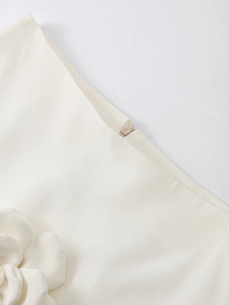 Elegant Flower Two Piece Set Women White Sleeveless Oneck Top Mini Skirts Sets Female 2024 Sping Summer Slim Ladies Suit 240403