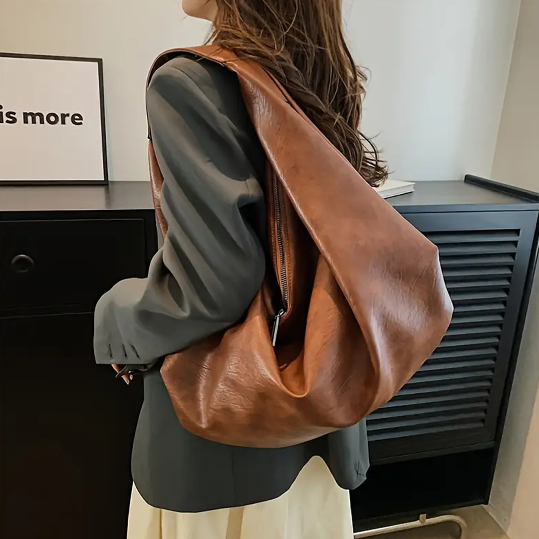 Large capacity underarm shoulder bag for women's new casual and minimalist dumpling bag, fashionable and versatile commuting bag