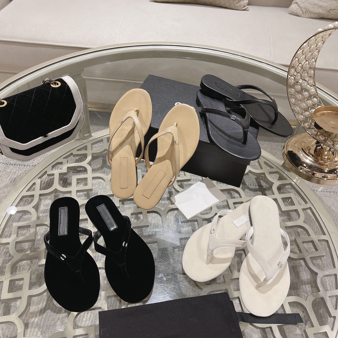 Luxury Designer Flat Slippers Women Summer Velvet Crystal Metallic Brand Shoes Non-slip Beach Flip-flops Slides Tories Thong Sandals TS06
