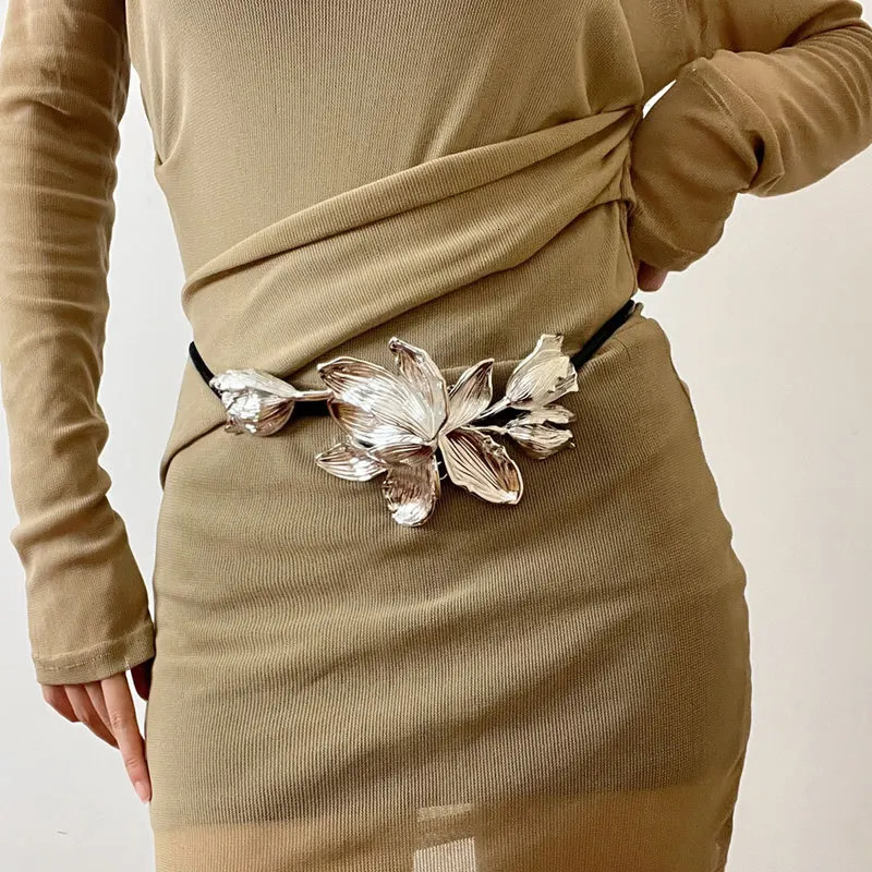 Womens retro little perfume style gold tulip flower chain with decoration black leather rope thin waist chain 241108 - view 3