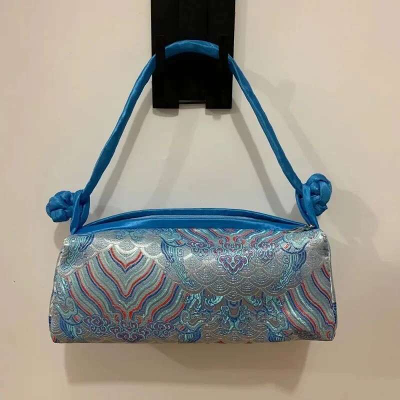 Fashion Chinese Style Silk Bag Women Handbag Japanese Hand Embroidery Totes Cheongsam Female Cosplay Bags Clutch Purses