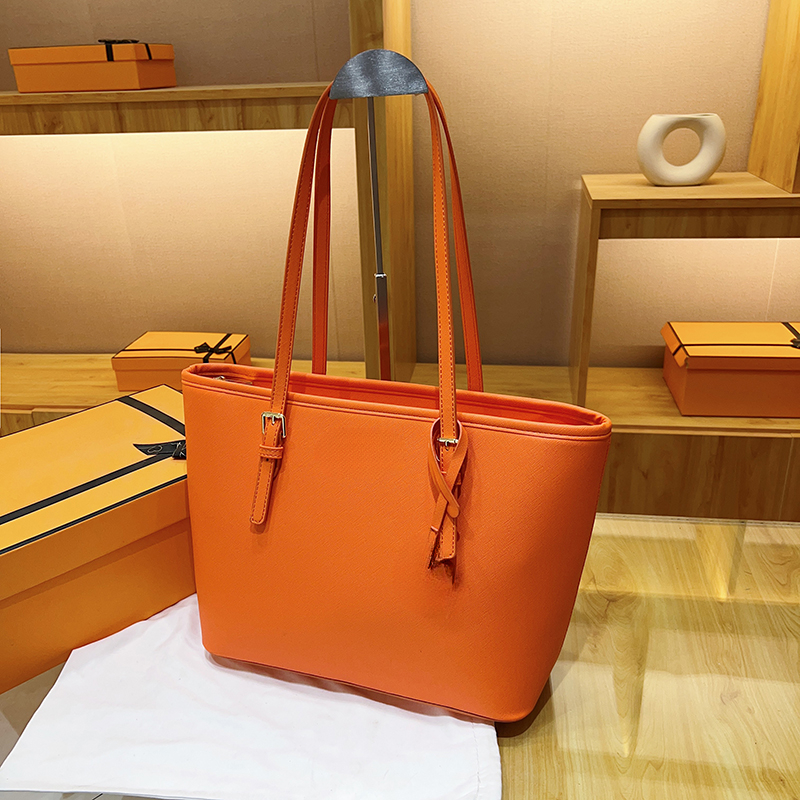 New Designer Bag Fashion Handbag Deluxe Shoulder Bag Daily Casual Bag 1812048