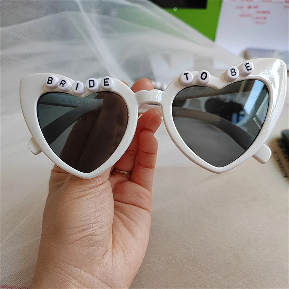 Peach Bride Shower Letter Heart Sunglasses Lovely Heart-shaped Stark Glasses Men Women Party Couple Beach Wedding Sun Glasses smile -shaped