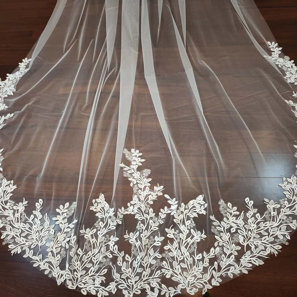 Photos Lace Real Vintage Wedding Veil with Comb 1 Layer 3 Meters Long Cathedral Bridal Veil Head veil for Bride smile