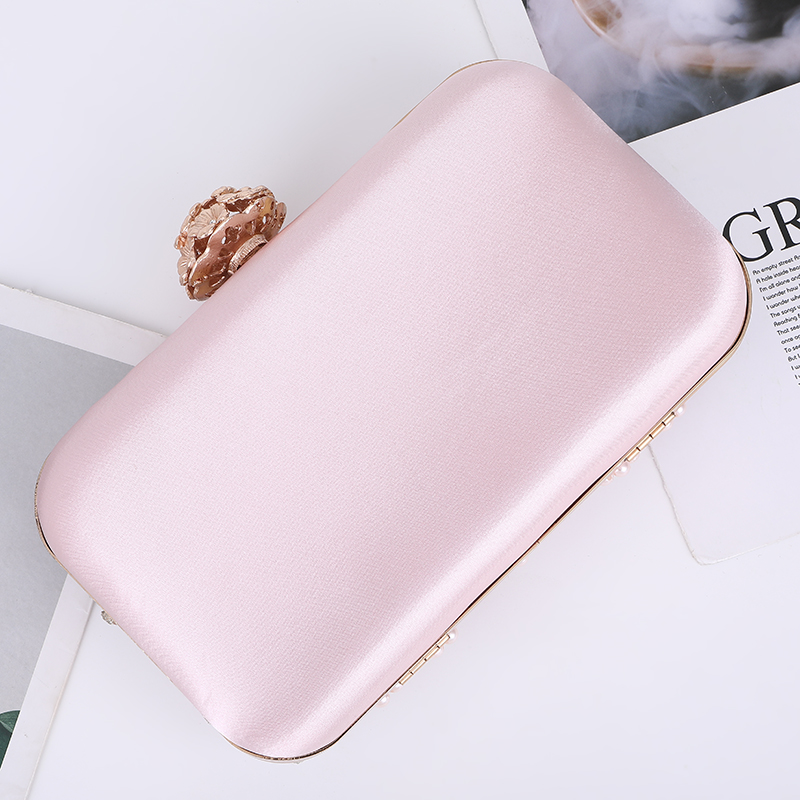 Pure handmade beaded dinner party bag Elegant clutch bag All-in-one chain shoulder bag Women's evening gown bag storage bag