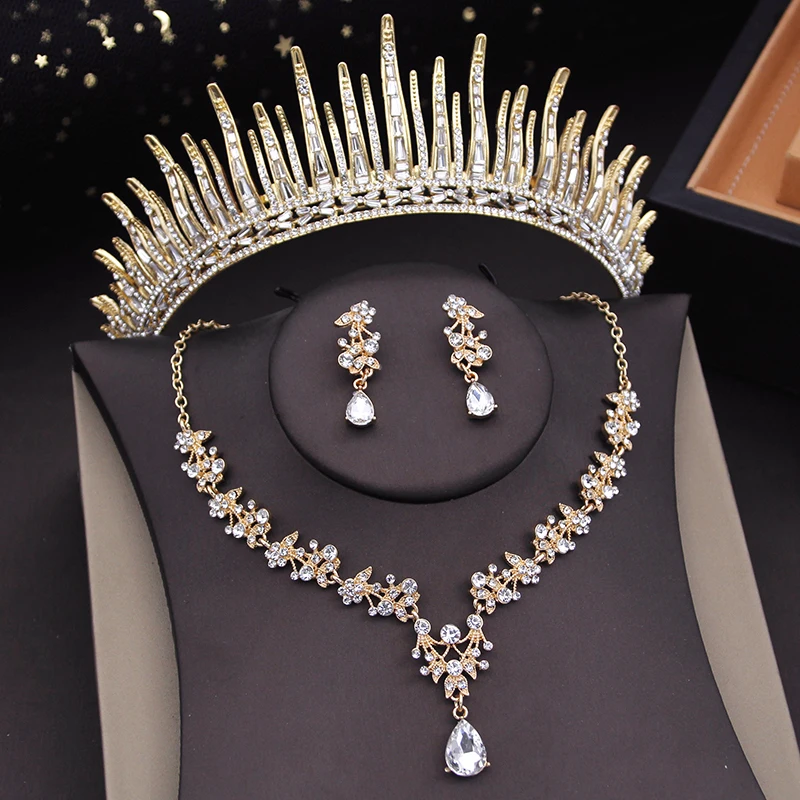 Crown Royal Bride Queen Jewelry Sets Headwear Bridal Tiaras and Choker Necklace Earring Set Prom Wedding Costume Accessories smile