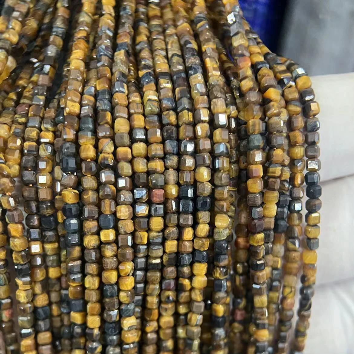 Natural Tiger Eye Stone 2*2mm Faceted Cube Yellow Gemstone Cubic Delicate Seed Beads For Jewelry Accessories Making