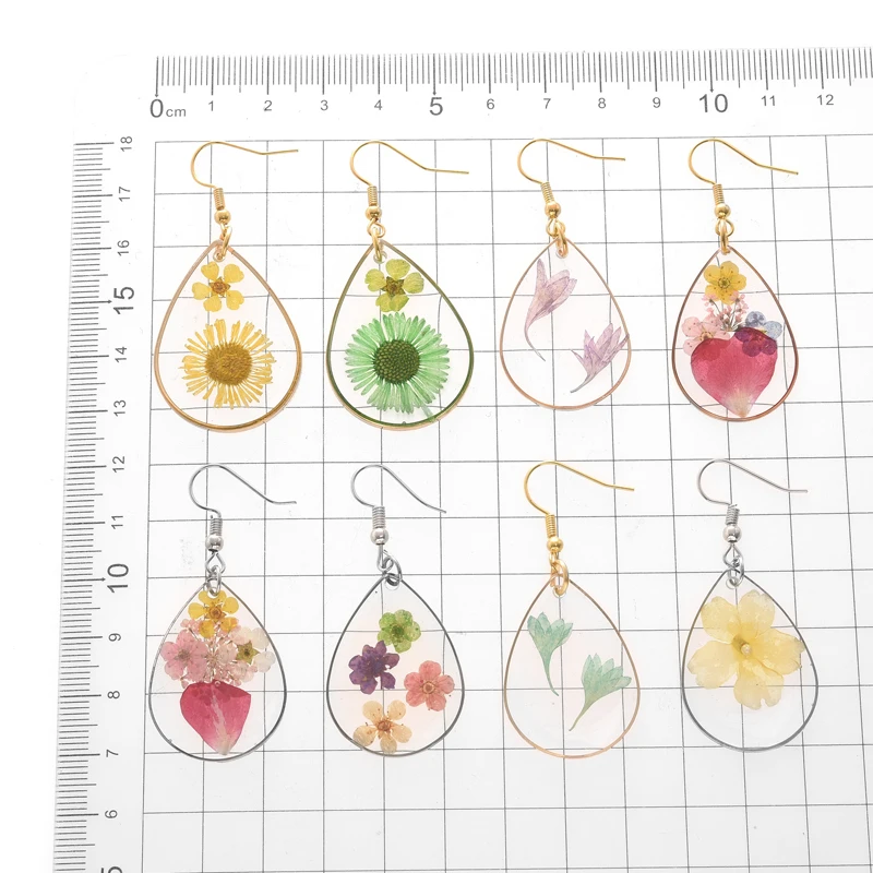 1Pair Pressed Oval Fresh Real Dried 2025 Flower Dangle Earring Daisy Hibiscus Petal Blossm Hook Resin new Drop Earring for Women Party