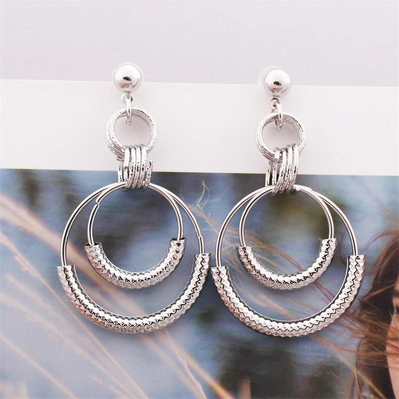 Exaggerated Hanging New Tube Earrings Multi-layers Metal Round Pendants Dangle Earrings for Women oorbellen voor vrouwen smile