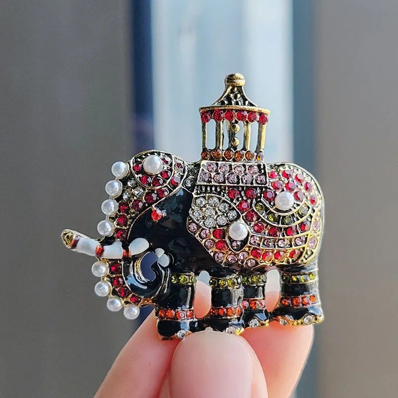 Colorful Rhinestone Quality High Elephant Brooches For Women Vintage Animal Pin Men's Suit Brooch Accessory Jewelry Gift smile