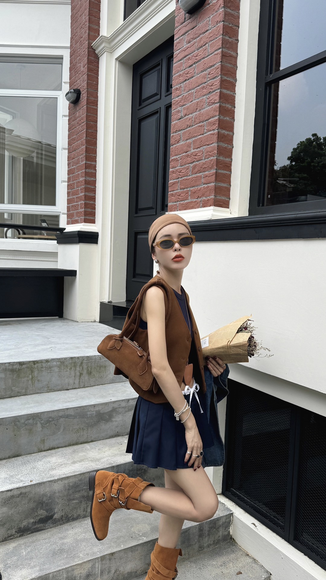 Customized Slender Sausage Shape French Niche Commuting Tote Matting Chamois Long Handle Women Handbag Armpit Shoulder Bag Suede