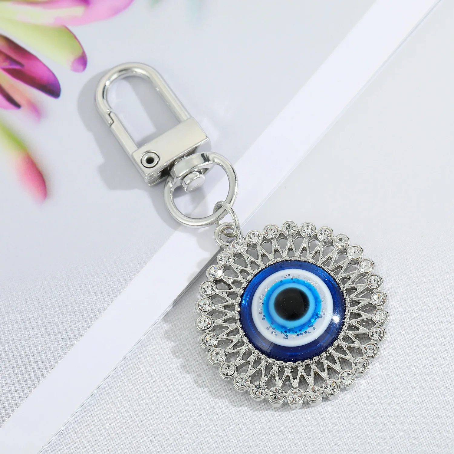 1Pcs 2025 new Evil Eye Keychain Key Ring For Women Friend Lovers Colorful Rhinestone Hand Heart Eye Pendant Bag Car Key Accessories Gift