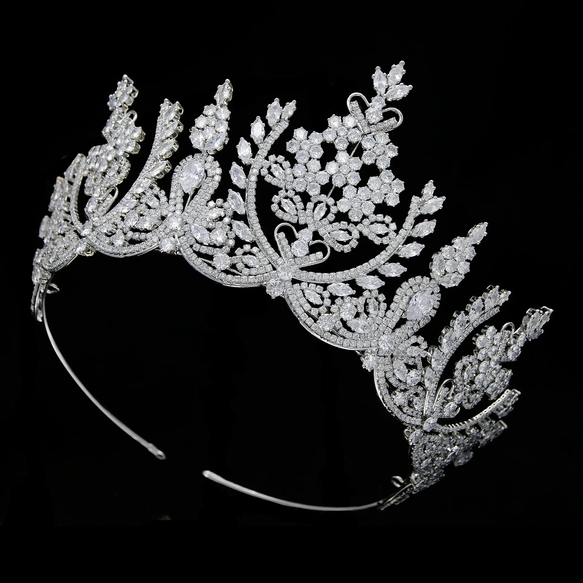 High Quality new Metal CZ Bride Tiara Women Crowns For Wedding Headpiece Rhinestones Bridal Tiaras Fine 2025 Sier Gold Headband