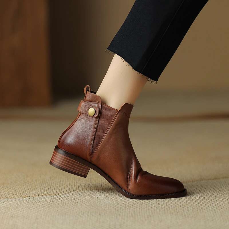 English Style Short Boots for Women 2025 New Thick Heeled Soft Leather Chelsea Boots Spring Autumn Ankle Boot French Office Shoe