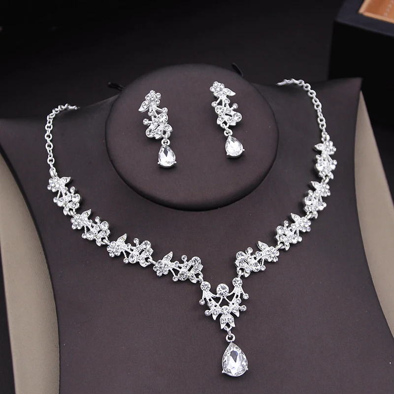 Crown Royal Bride Queen Jewelry Sets Headwear Bridal Tiaras and Choker Necklace Earring Set Prom Wedding Costume Accessories smile