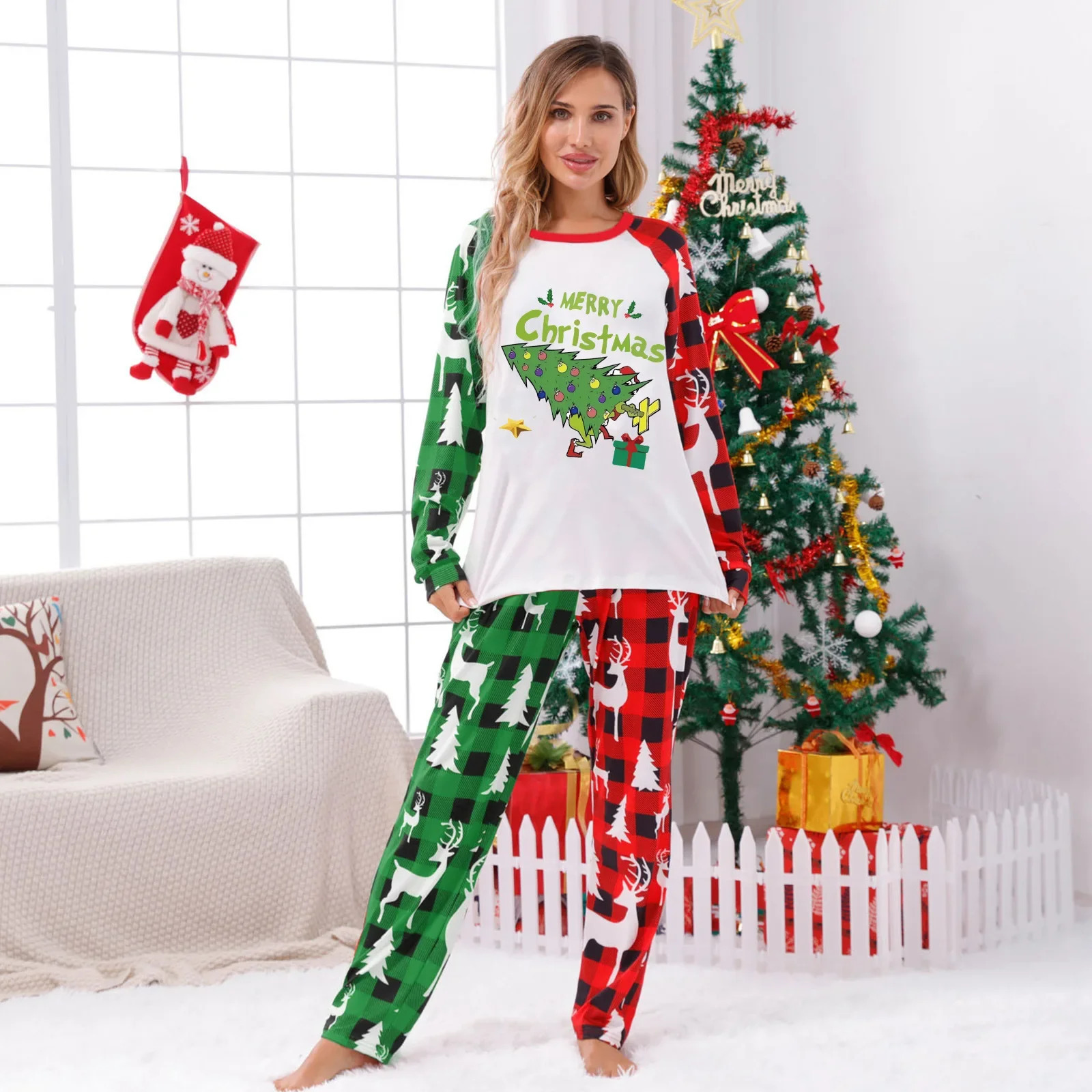 Winter Christmas Family Matching Pajamas Year Dad Mom Kids Baby Family Look Set Mother Daughter Father Son Pyjamas Outfit 241108
