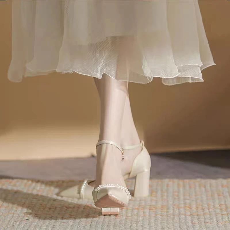 Heels 2023 Wedding New Women Brand Design String Bead Pearls High Heels Ladies Sexy Elegant Pointed Toe White Black Pumps smile