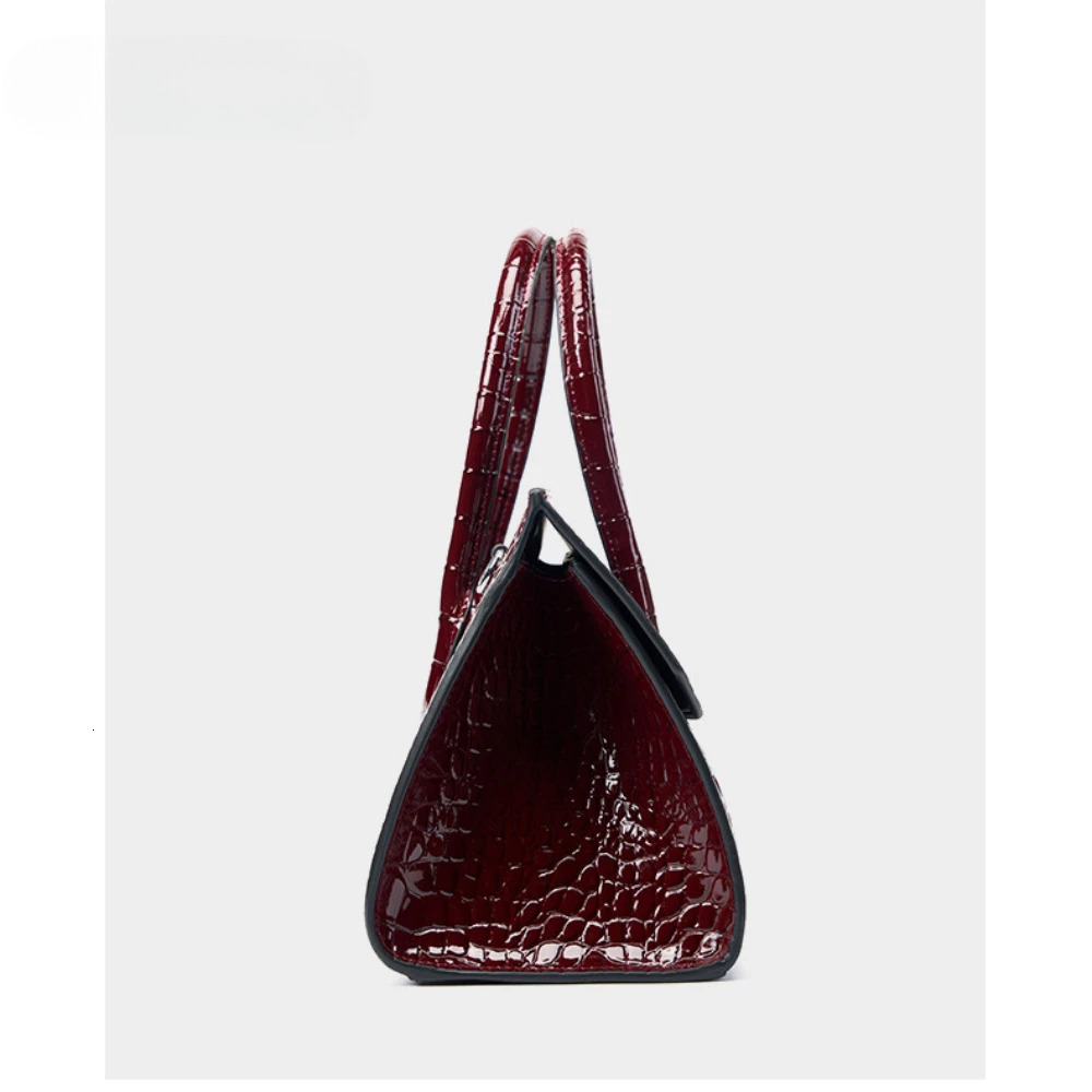 Leisure Fashion All-Match Wine Red Large Tote Glossy Hard Patent Cow Leather Women Handbag Business Office Shoulder Bag Patent Leather Cover Style Bag