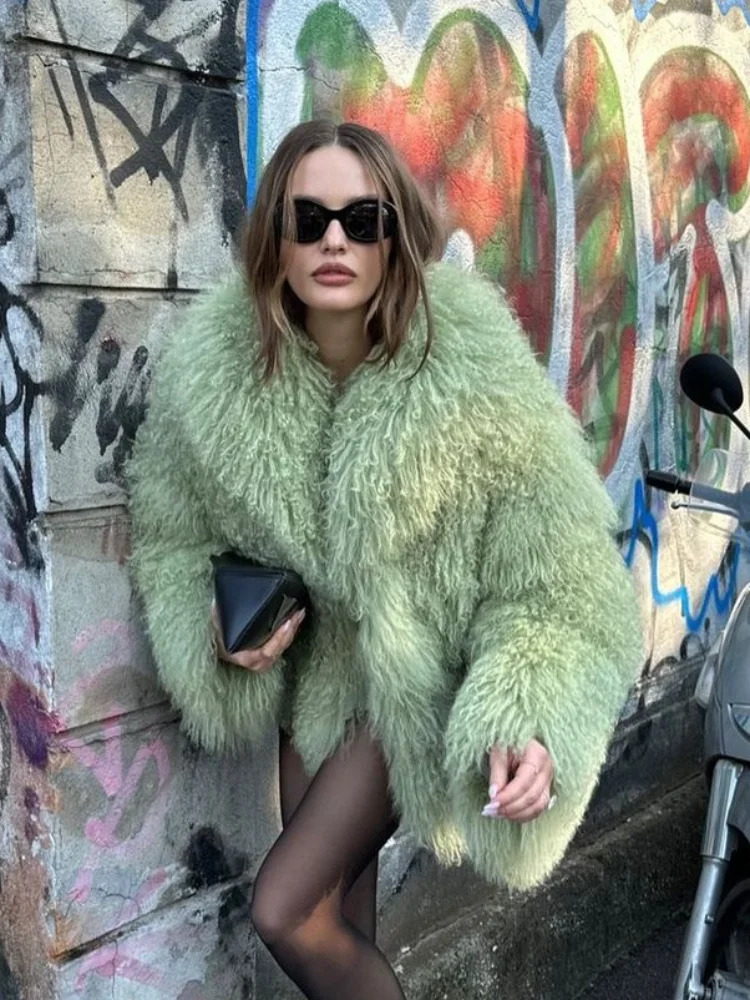 Chic Green Oversized Plush Womens Fur Coat Elegant Soft Warm Long Sleeves Loose Jackets Winter Ladies Chic Streetwear 241108